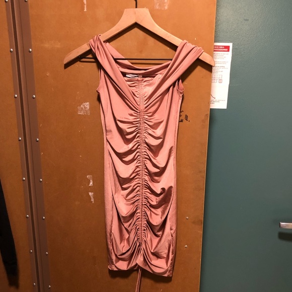 Off shoulder pink dress - Picture 6 of 7